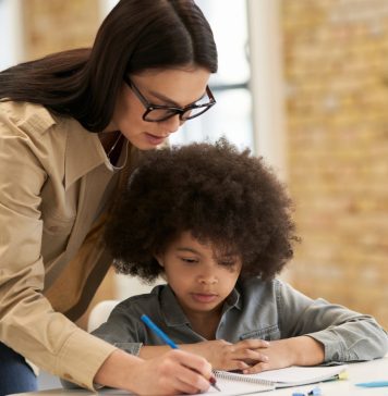 Ouvrir une franchise de soutien scolaire : comment concilier passion pour l’éducation et rentabilité ? Ouvrir une franchise de soutien scolaire : comment concilier passion pour l’éducation et rentabilité ?