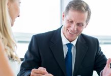 Être accompagné par un avocat en droit des étrangers : vos droits protégés Être accompagné par un avocat en droit des étrangers : vos droits protégés