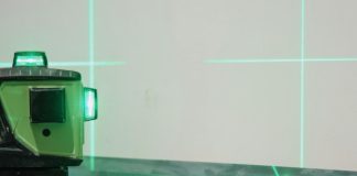 Niveau laser de plaquiste : comment l’utiliser pour réaliser des plafonds et cloisons parfaits ? Niveau laser de plaquiste : comment l'utiliser pour réaliser des plafonds et cloisons parfaits ?