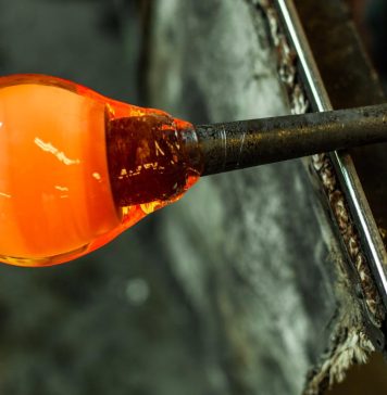 Air comprimé dans l’industrie du verre : un levier de performance essentiel Air comprimé dans l’industrie du verre : un levier de performance essentiel