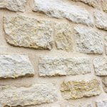 Enduit imitation pierre : comment l’utiliser pour vos murs et façades ? Enduit imitation pierre : comment l’utiliser pour vos murs et façades ?