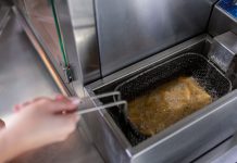 Choisir une friteuse à gaz professionnelle : aspects techniques et réglementaires essentiels Choisir une friteuse à gaz professionnelle : aspects techniques et réglementaires essentiels